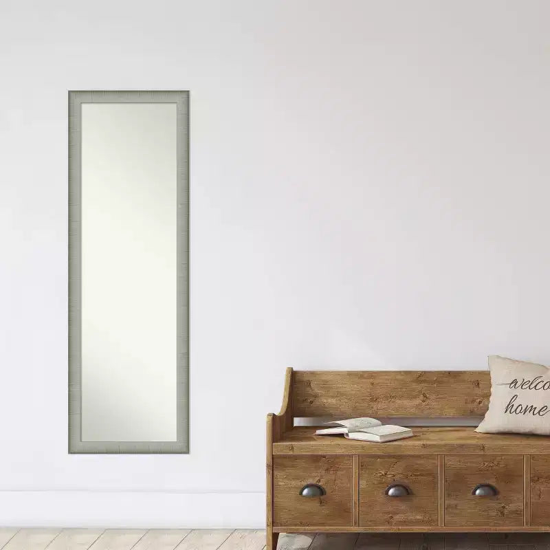Miroir de porte encadré, finition étain brossé élégant