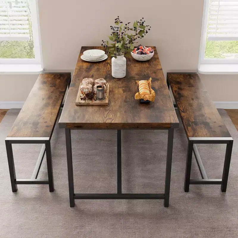 Table de salle à manger avec pieds en métal