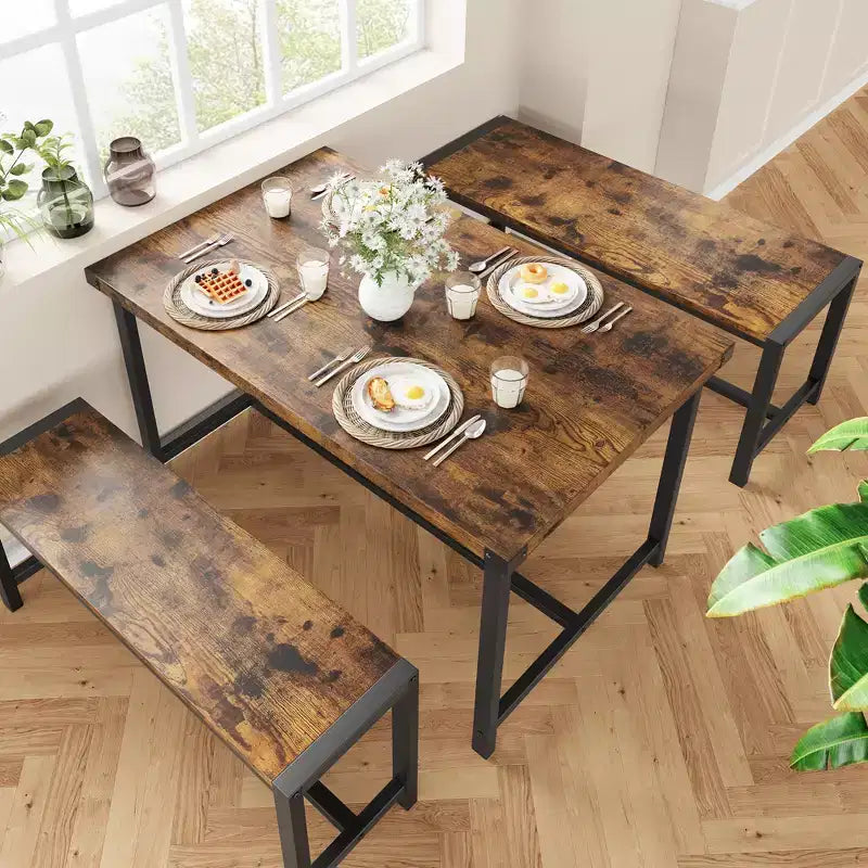 Table de salle à manger avec pieds en métal