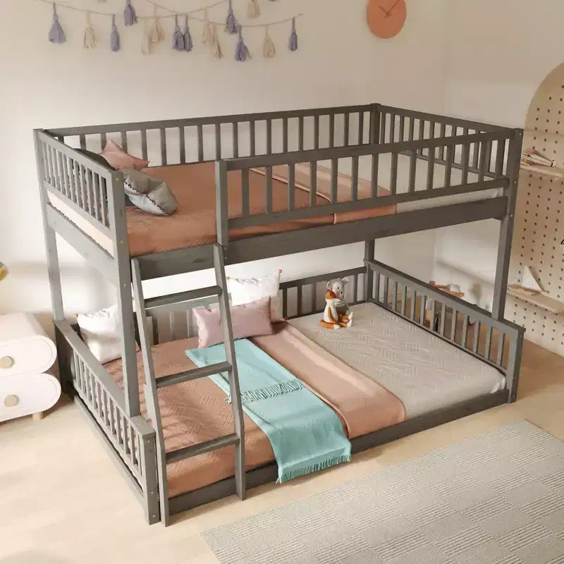 Lit superposé en bois avec échelle, barrières de sécurité et design convertible