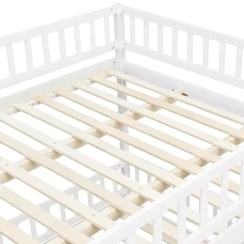 Lit superposé en bois avec échelle, barrières de sécurité et design convertible