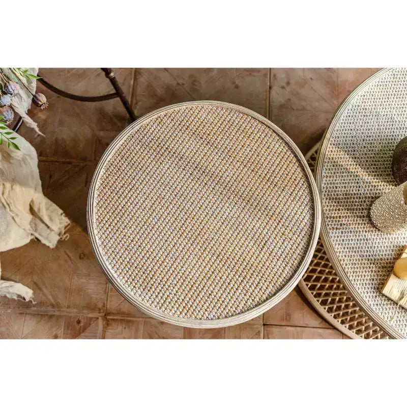 Table basse ronde en rotin tressé naturel
