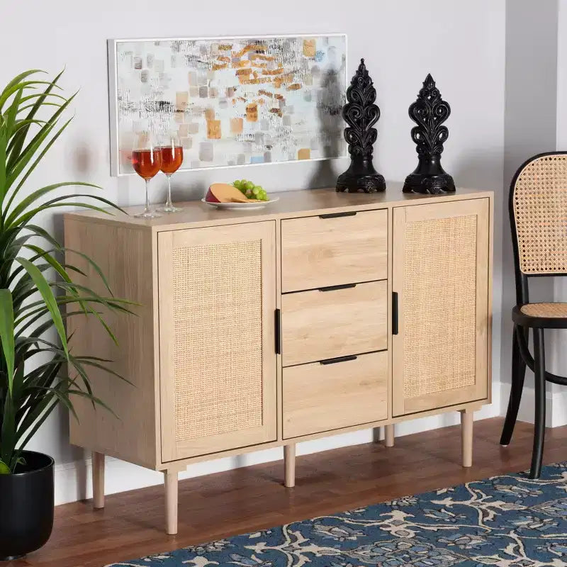 Buffet à tiroirs en bois et rotin