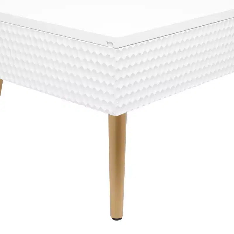 Table basse contemporaine en bois blanc