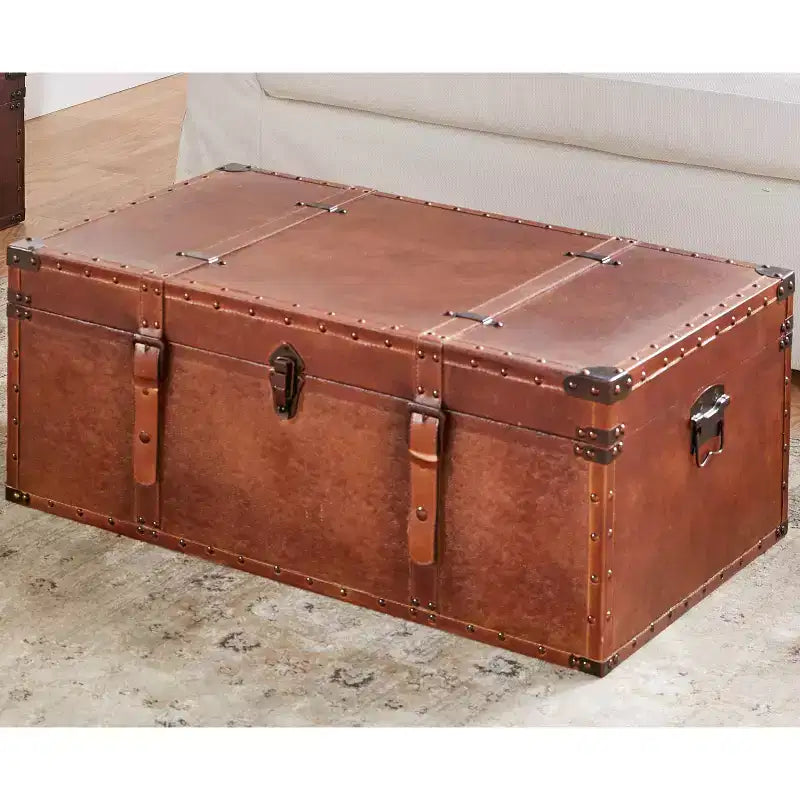 Table basse malle rectangulaire en similicuir rustique marron