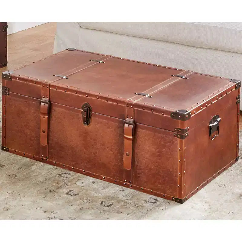 Table basse malle rectangulaire en similicuir rustique marron